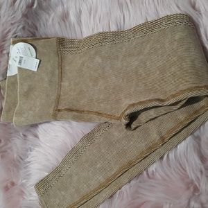 Nwt Aerie offline 7/8 leggings size xsmall